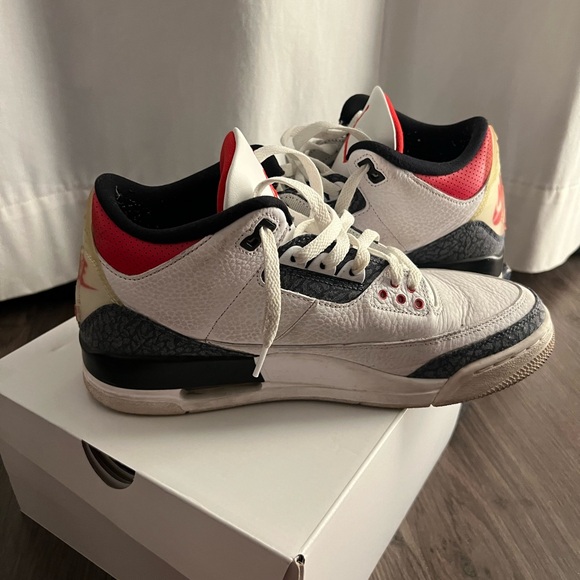Jordan 3 Fire Red - Picture 7 of 8